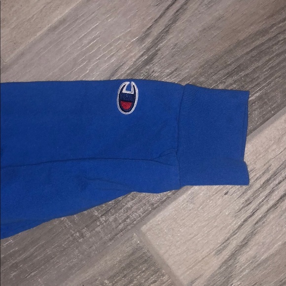 Champion Long Sleeve - Picture 3 of 4